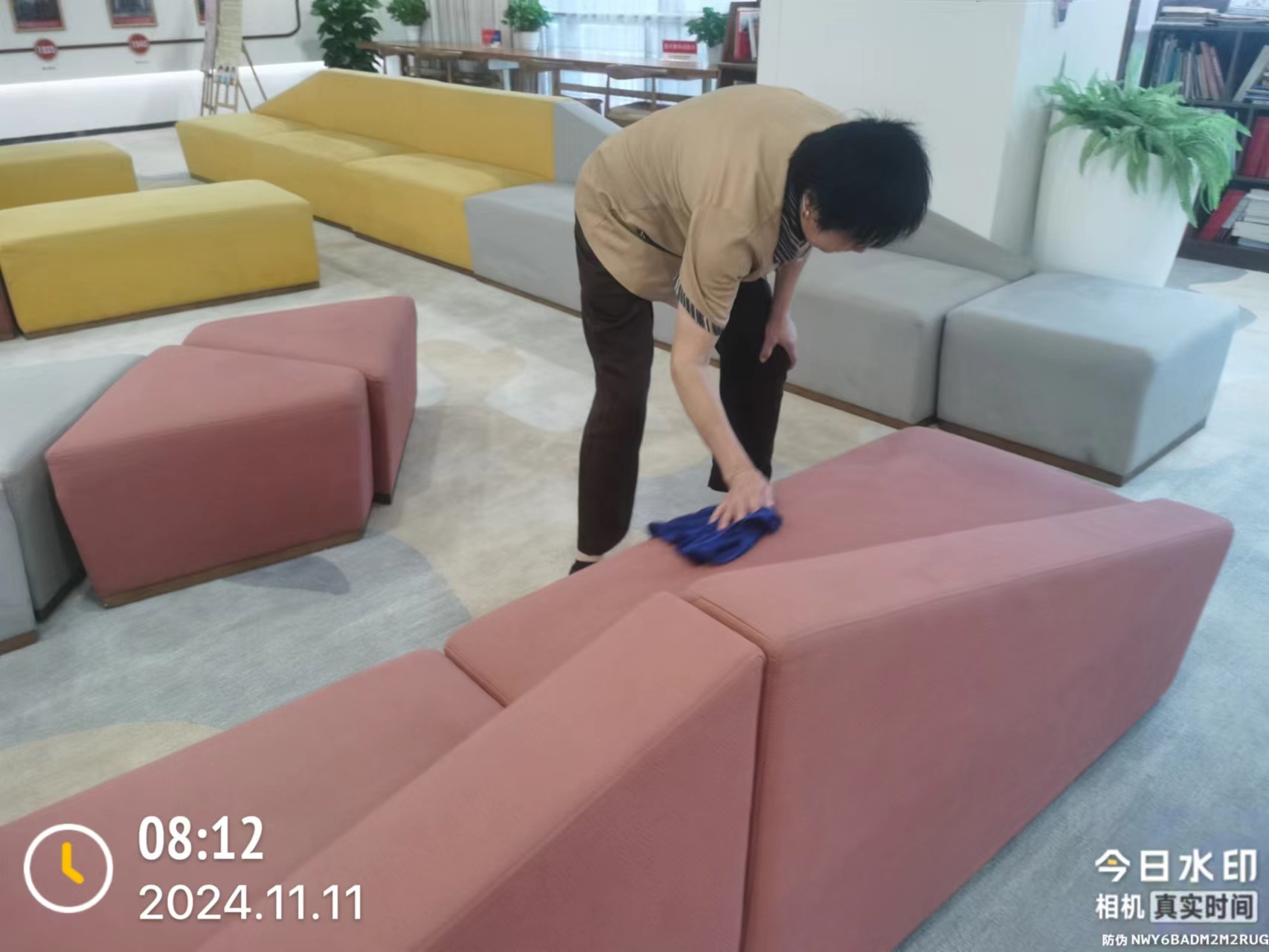 辦公樓保潔的清潔標(biāo)準(zhǔn)？如何做好辦公室清潔？